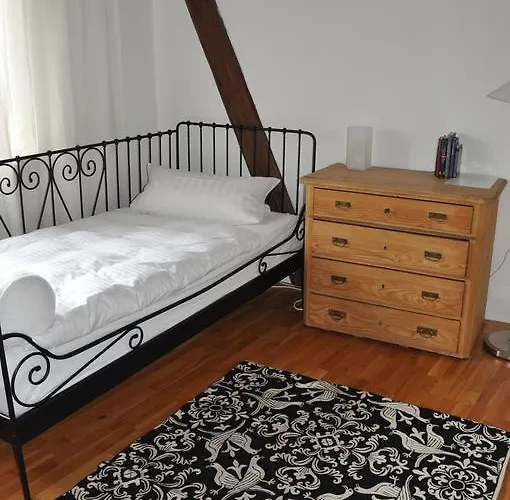 Gastezimmer Am Hof * Frankfurt am Main